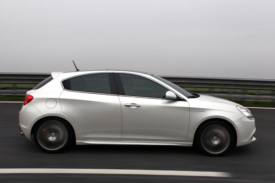  Alfa Romeo Giulietta 2010 года  (фото 51 из 61)